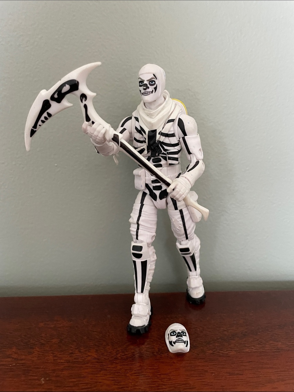 Fortnight Skull Trooper (Inverted) Action Figure - 6”